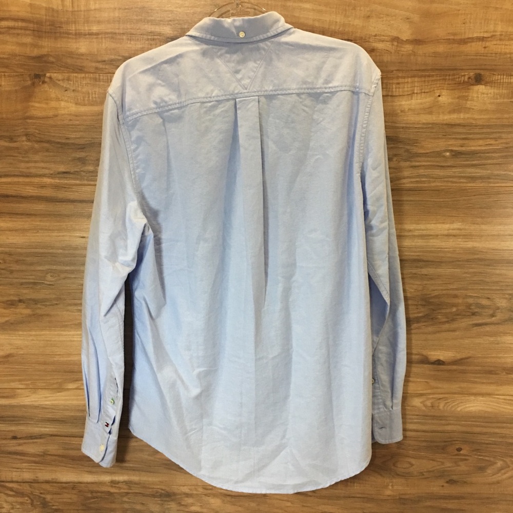 <SOLD>Tommy Hilfiger H Logo Oxford Button New - Picture 2 of 6
